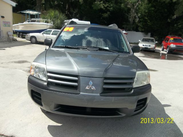 2004 Mitsubishi Endeavor Passenger Van AWD