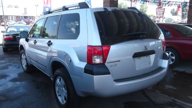 2004 Mitsubishi Endeavor 1.8T Quattro Sedan 4D