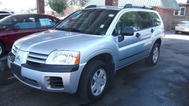 2004 Mitsubishi Endeavor 1.8T Quattro Sedan 4D