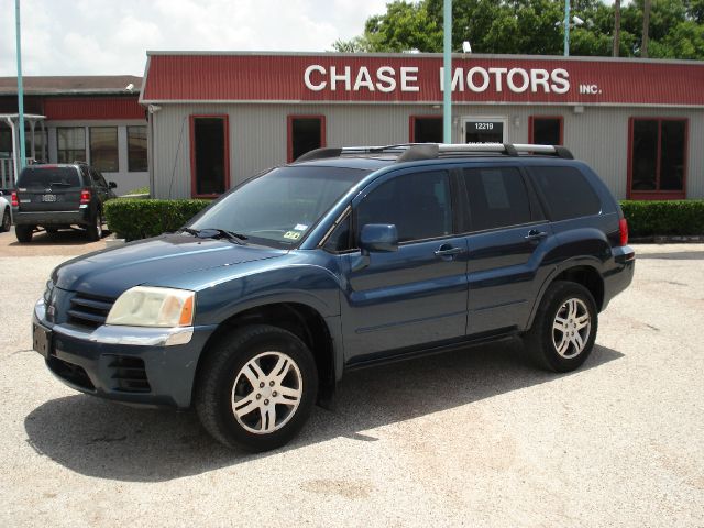 2004 Mitsubishi Endeavor 4DR 4WD BASE AT