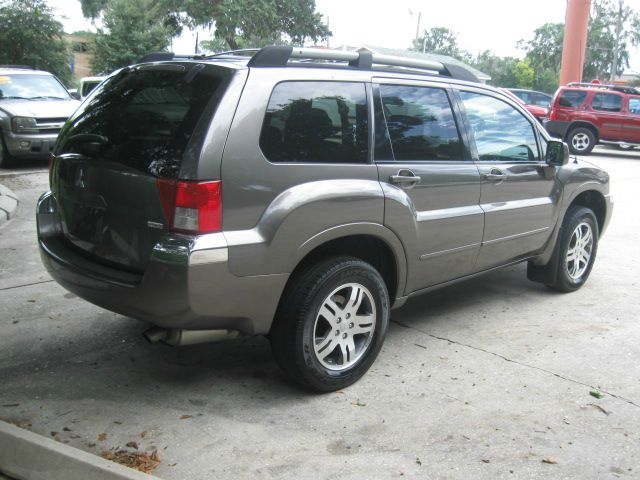 2005 Mitsubishi Endeavor 4DR 4WD BASE AT