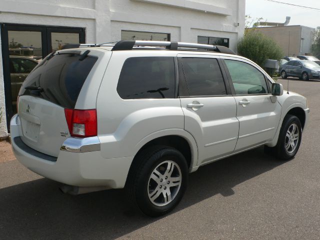 2005 Mitsubishi Endeavor 1.8T Quattro Sedan 4D