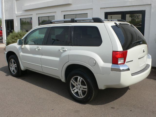 2005 Mitsubishi Endeavor 1.8T Quattro Sedan 4D