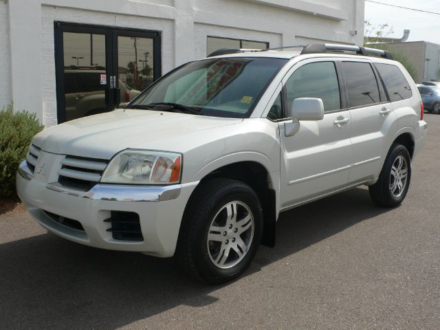 2005 Mitsubishi Endeavor 1.8T Quattro Sedan 4D