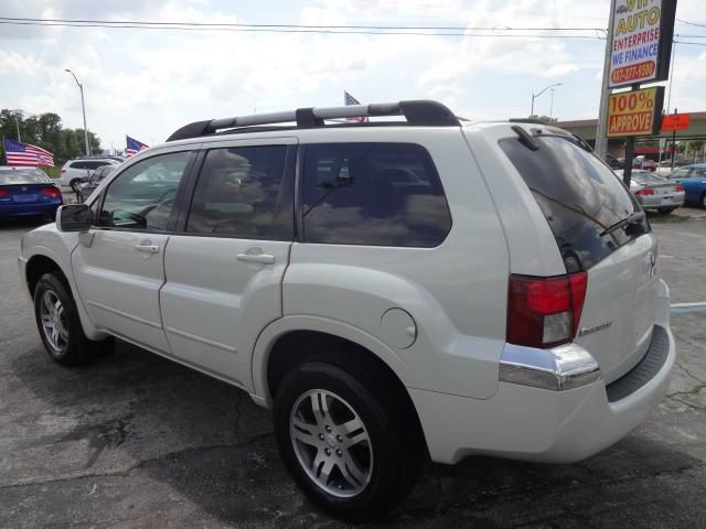 2005 Mitsubishi Endeavor 1.8T Quattro Sedan 4D