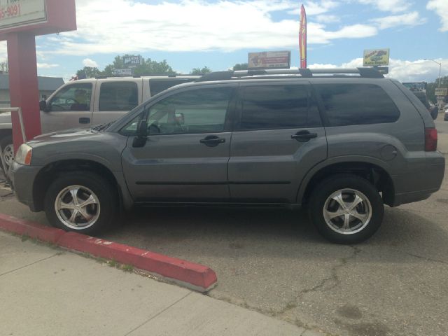 2006 Mitsubishi Endeavor 1.8T Quattro Sedan 4D