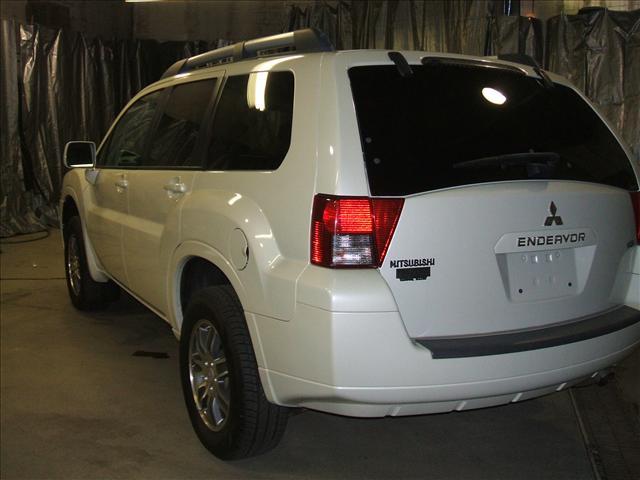 2008 Mitsubishi Endeavor SE