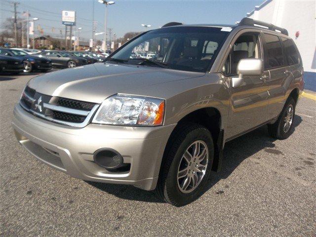 2008 Mitsubishi Endeavor 4dr Sdn I4 Auto GLS Sedan