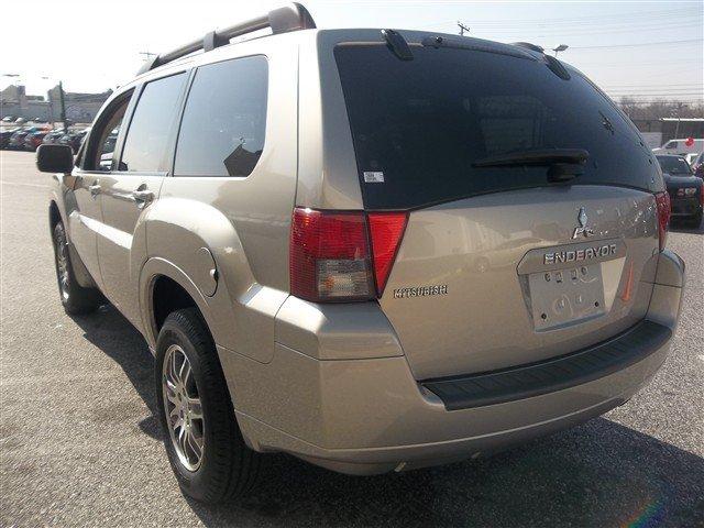 2008 Mitsubishi Endeavor 4dr Sdn I4 Auto GLS Sedan