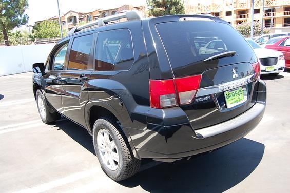 2011 Mitsubishi Endeavor 1.8T Quattro Sedan 4D