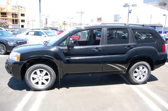 2011 Mitsubishi Endeavor 1.8T Quattro Sedan 4D