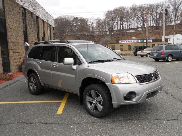 2011 Mitsubishi Endeavor SE