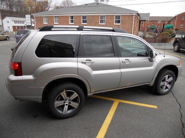 2011 Mitsubishi Endeavor SE