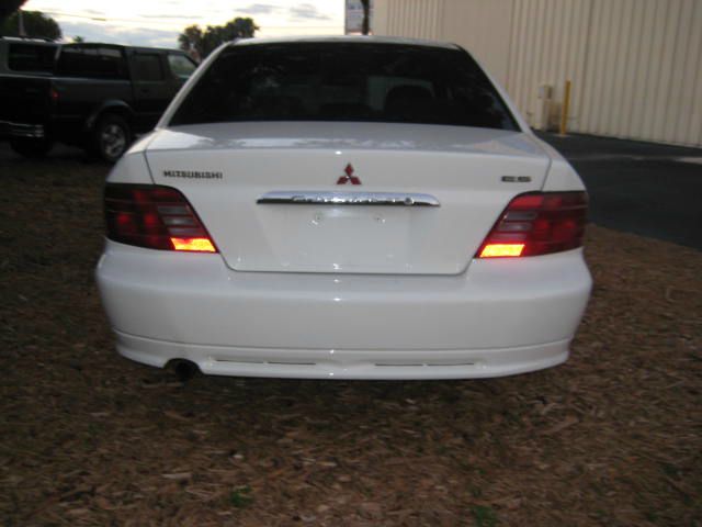 2000 Mitsubishi Galant LW2