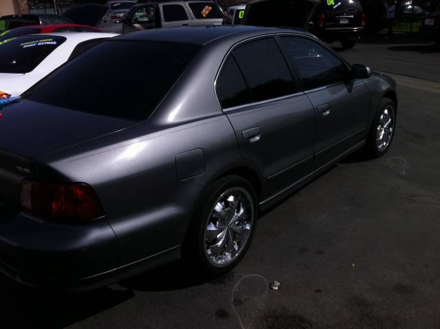 2002 Mitsubishi Galant 4 Dr 3.5 Sedan