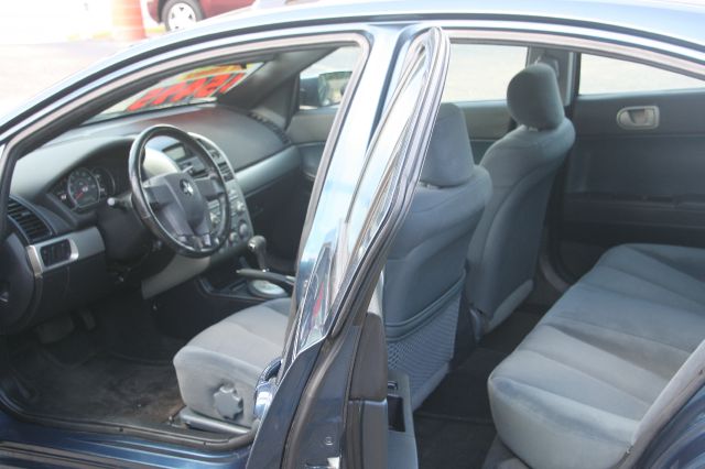 2004 Mitsubishi Galant LW2