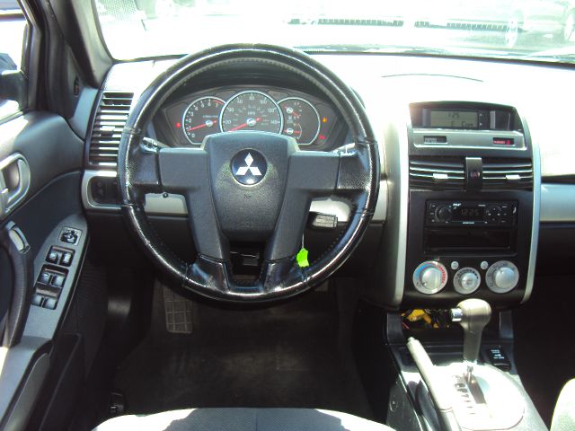 2004 Mitsubishi Galant LW2