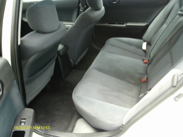 2004 Mitsubishi Galant LW2