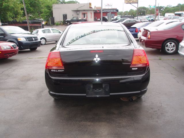 2005 Mitsubishi Galant LW2