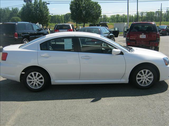 2010 Mitsubishi Galant SE