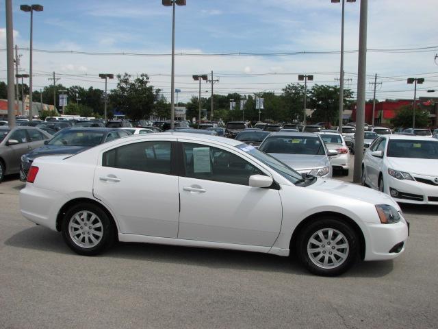 2011 Mitsubishi Galant LW2