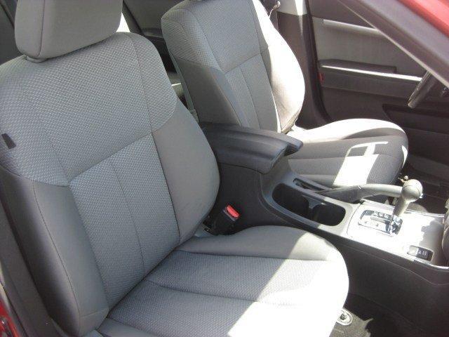 2011 Mitsubishi Galant Super Cab, Lariat