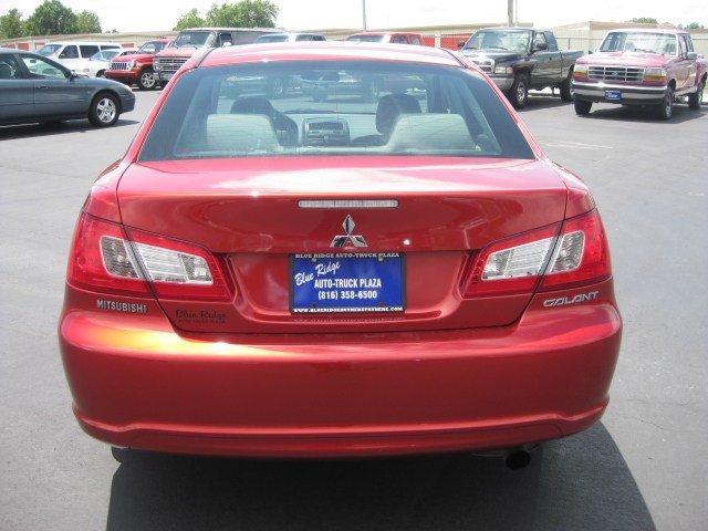 2011 Mitsubishi Galant Super Cab, Lariat