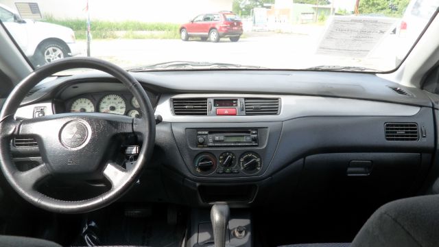 2002 Mitsubishi Lancer LE 2WD 7-pass