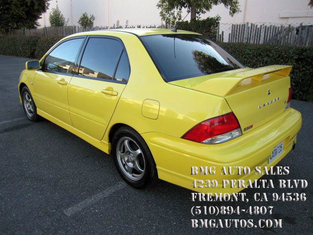 2002 Mitsubishi Lancer LE 2WD 7-pass