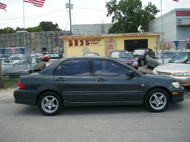 2002 Mitsubishi Lancer LE 2WD 7-pass