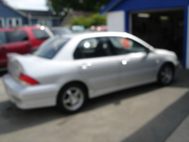 2002 Mitsubishi Lancer LE 2WD 7-pass