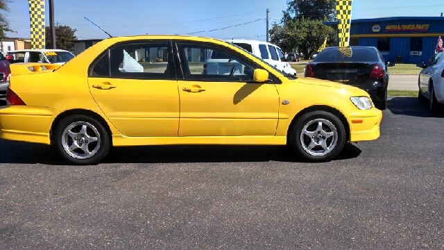 2002 Mitsubishi Lancer LE 2WD 7-pass