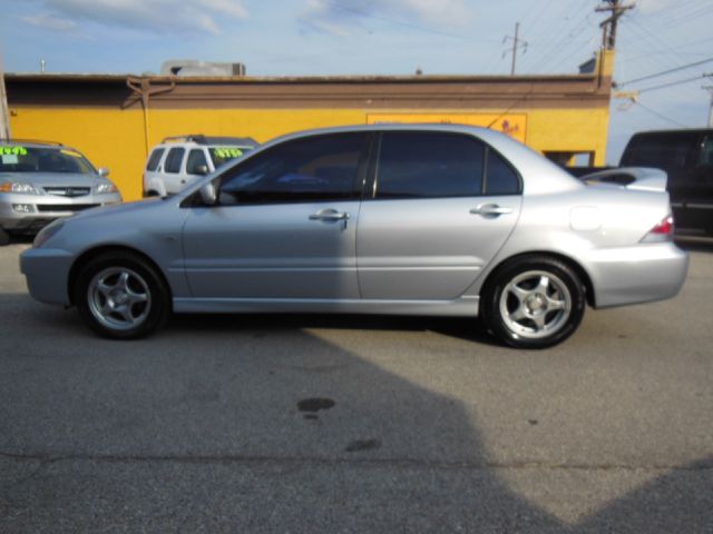 2004 Mitsubishi Lancer LE 2WD 7-pass