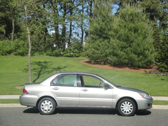 2004 Mitsubishi Lancer LW2