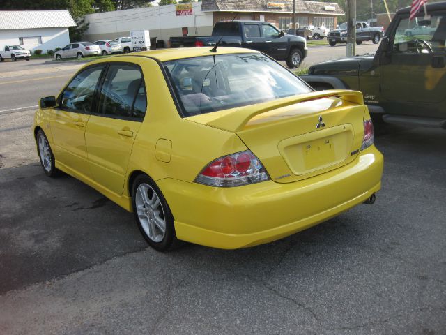 2004 Mitsubishi Lancer SE 4WD AWD SUV