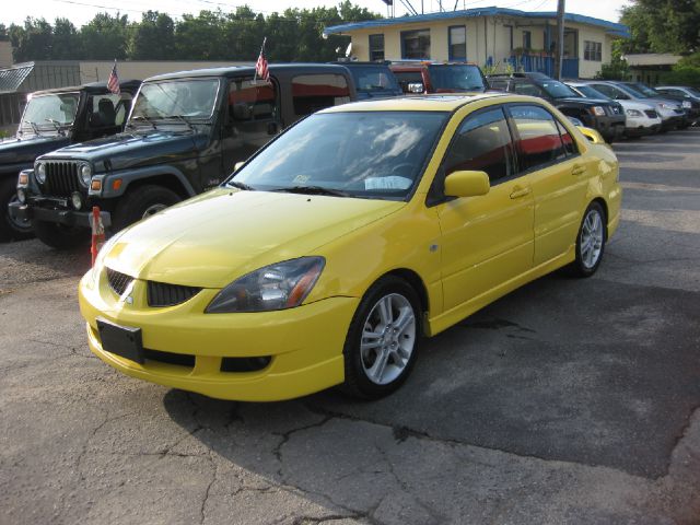 2004 Mitsubishi Lancer SE 4WD AWD SUV