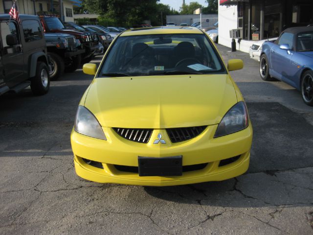 2004 Mitsubishi Lancer SE 4WD AWD SUV