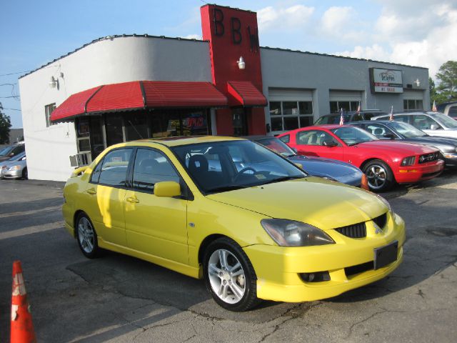 2004 Mitsubishi Lancer SE 4WD AWD SUV