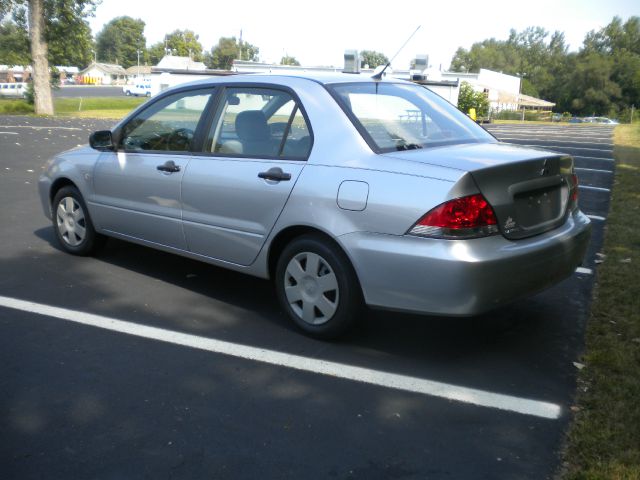 2005 Mitsubishi Lancer LW2