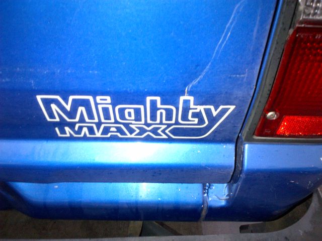 1991 Mitsubishi Mighty Max Lariat 4D Crew Cab Truck