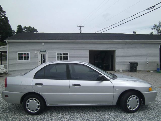 2001 Mitsubishi Mirage LW2