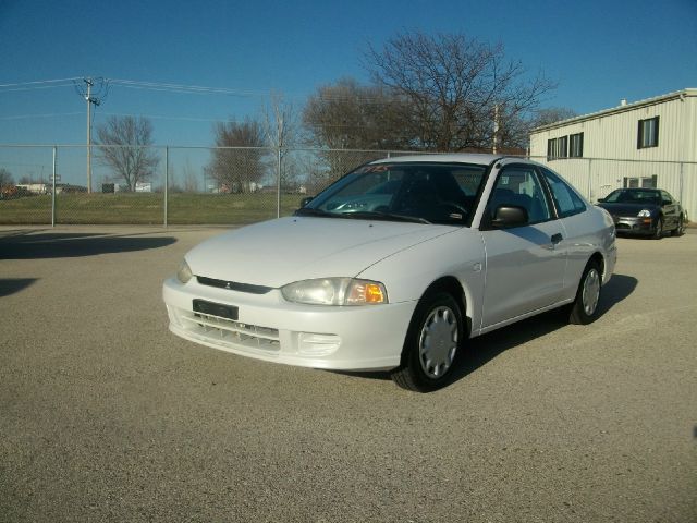 2002 Mitsubishi Mirage 4WD Ext Cab LT