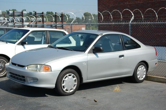 2002 Mitsubishi Mirage 4WD Ext Cab LT