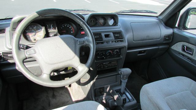 1997 Mitsubishi Montero 3.2