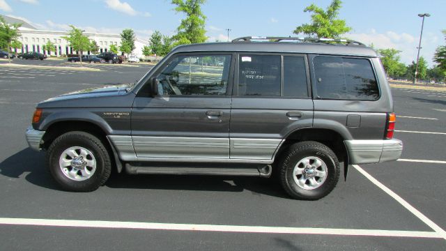 1997 Mitsubishi Montero 3.2