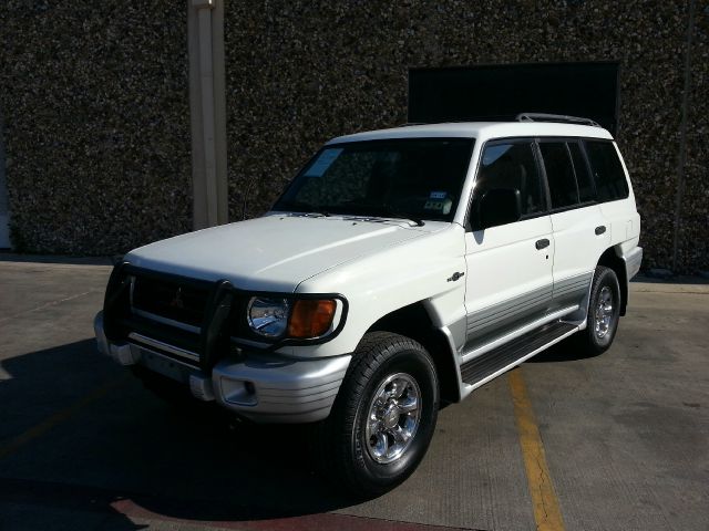 1999 Mitsubishi Montero Ram 3500 Diesel 2-WD