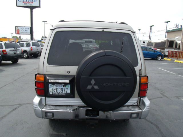 2000 Mitsubishi Montero Ram 3500 Diesel 2-WD