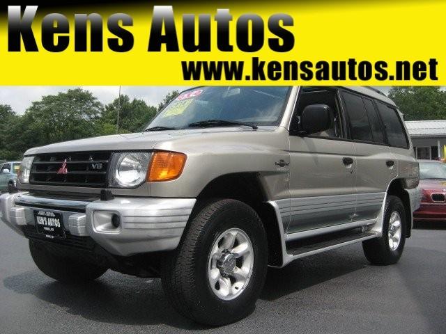 2000 Mitsubishi Montero Ram 3500 Diesel 2-WD