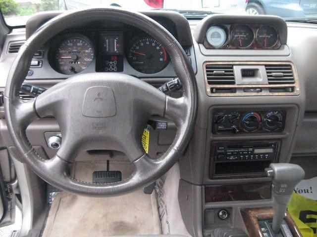 2000 Mitsubishi Montero Ram 3500 Diesel 2-WD