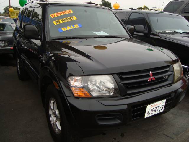 2001 Mitsubishi Montero XLS